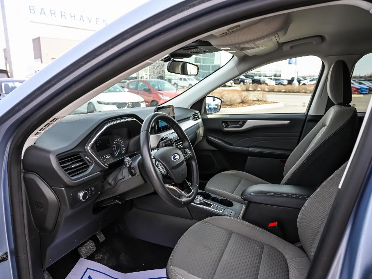 2022 Ford Escape SE Photo