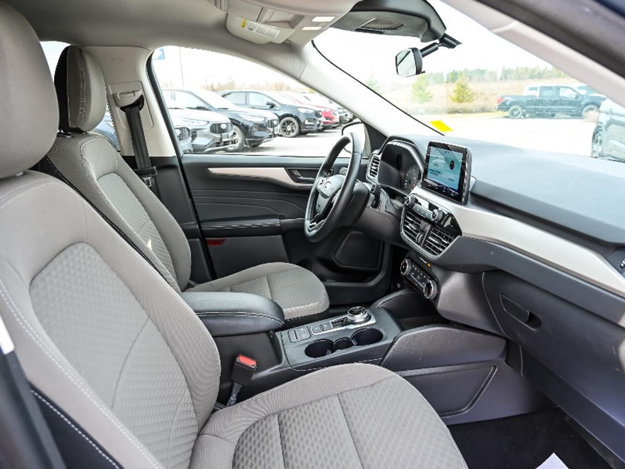 2022 Ford Escape SE Photo