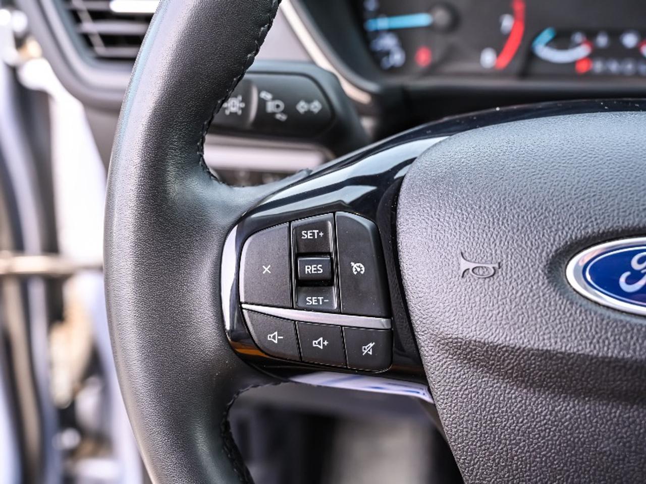 2022 Ford Escape SE Photo