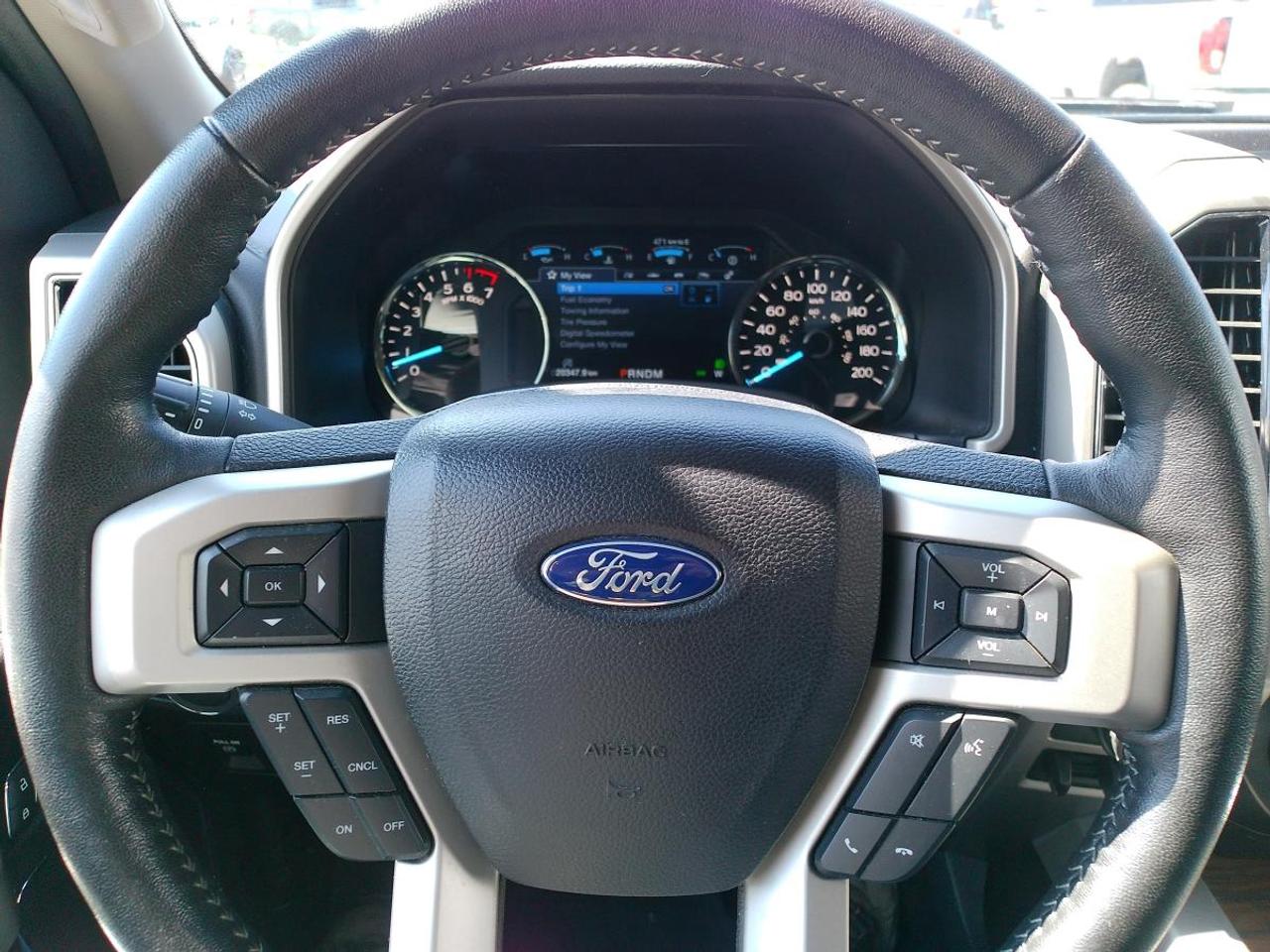 2019 Ford F-150 XLT 4WD SuperCrew 5.5' Box Photo3