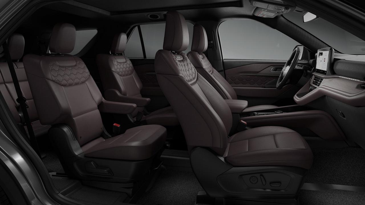 2026 Ford Explorer Platinum Photo