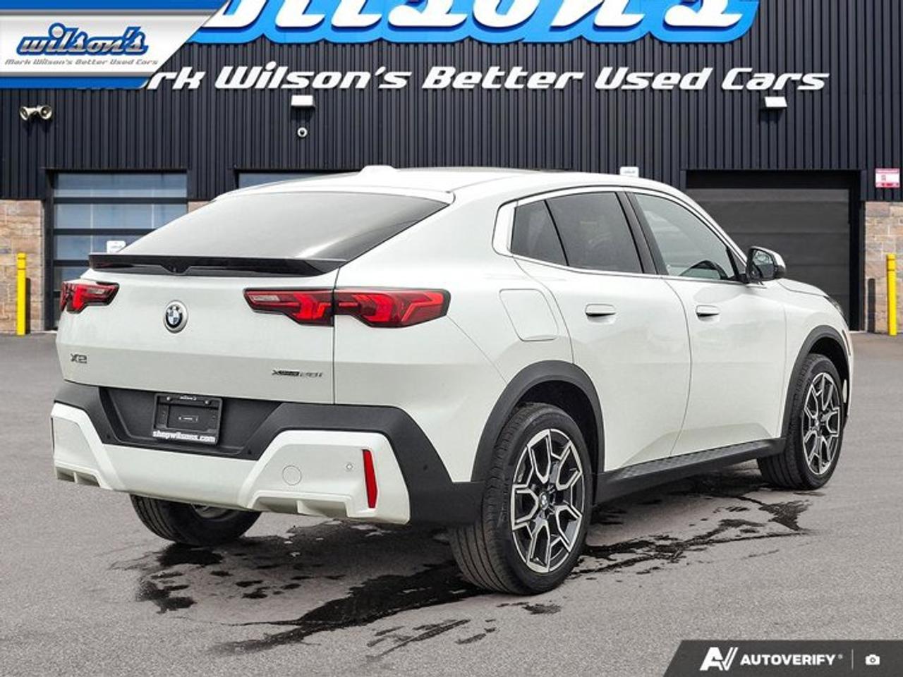 2025 BMW X2 xDrive28i | Leather | Sunroof | Nav | Heated Steering + Seats | and More ! Photo4