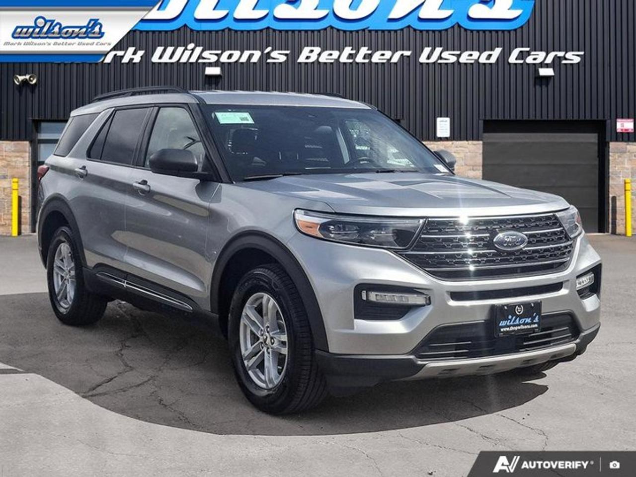 2024 Ford Explorer XLT AWD | Leather | Heated Seats | CarPlay + Android | Rear Camera | and More ! Photo
