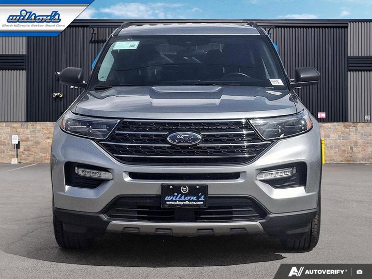 2024 Ford Explorer XLT AWD | Leather | Heated Seats | CarPlay + Android | Rear Camera | and More ! Photo