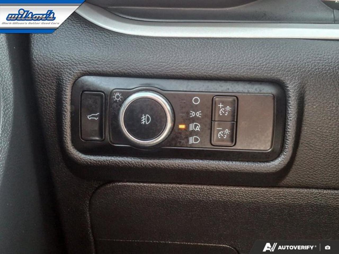 2024 Ford Explorer XLT AWD | Leather | Heated Seats | CarPlay + Android | Rear Camera | and More ! Photo