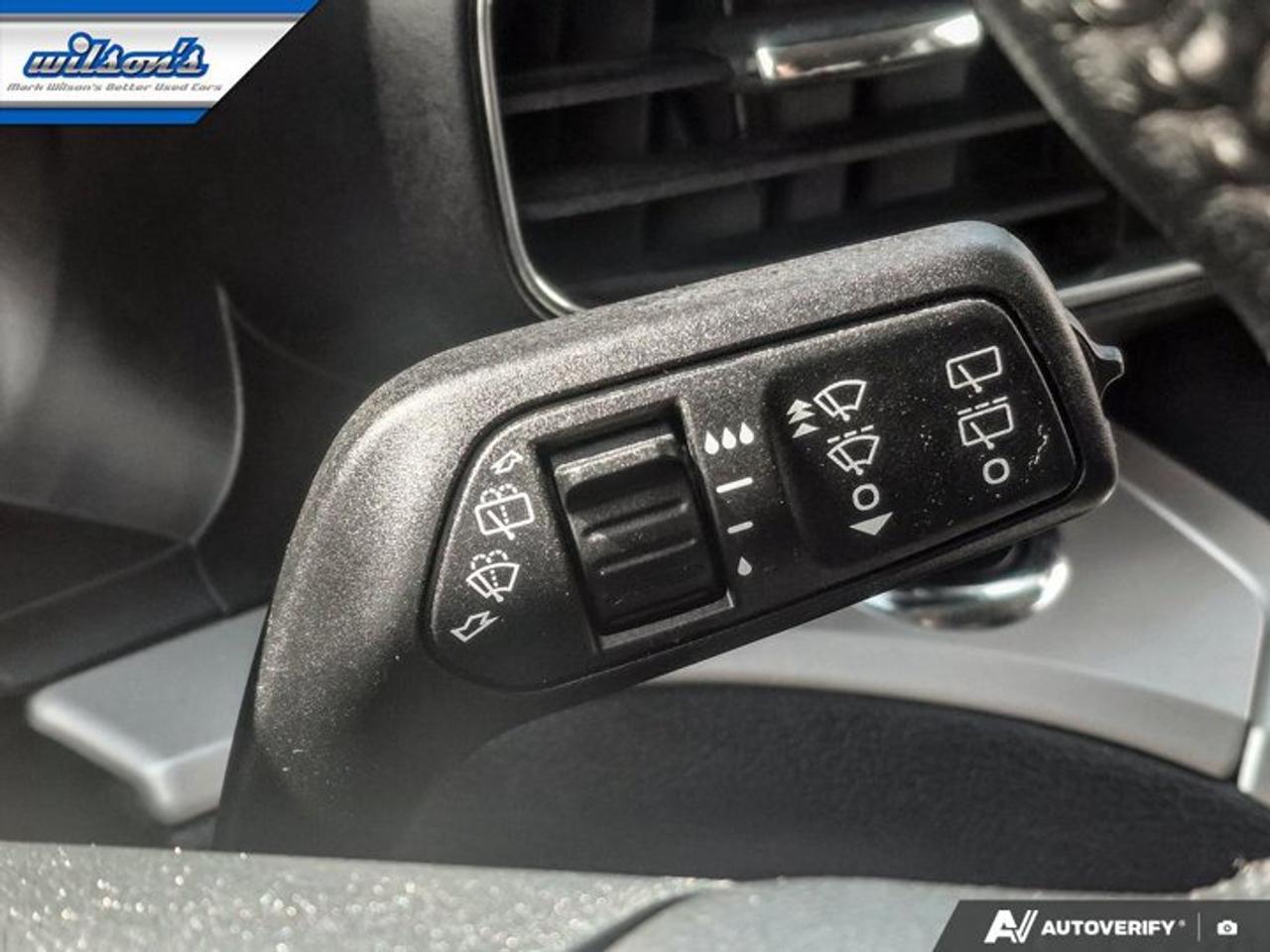 2024 Ford Explorer XLT AWD | Leather | Heated Seats | CarPlay + Android | Rear Camera | and More ! Photo