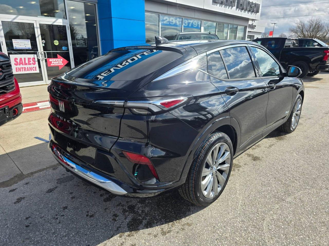 2026 Buick Envista FWD 4dr Avenir Photo2