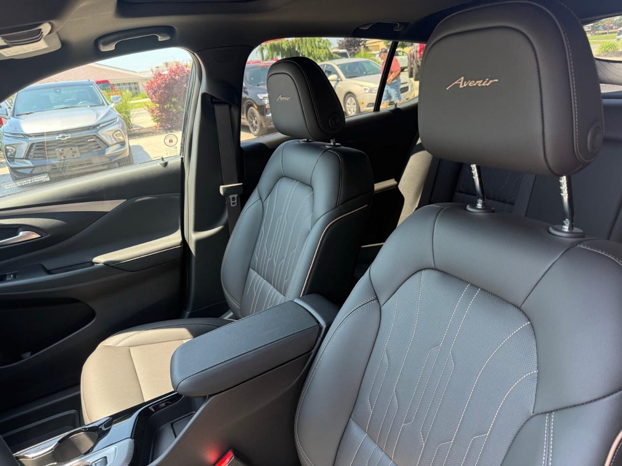 2026 Buick Envista FWD 4dr Avenir Photo4