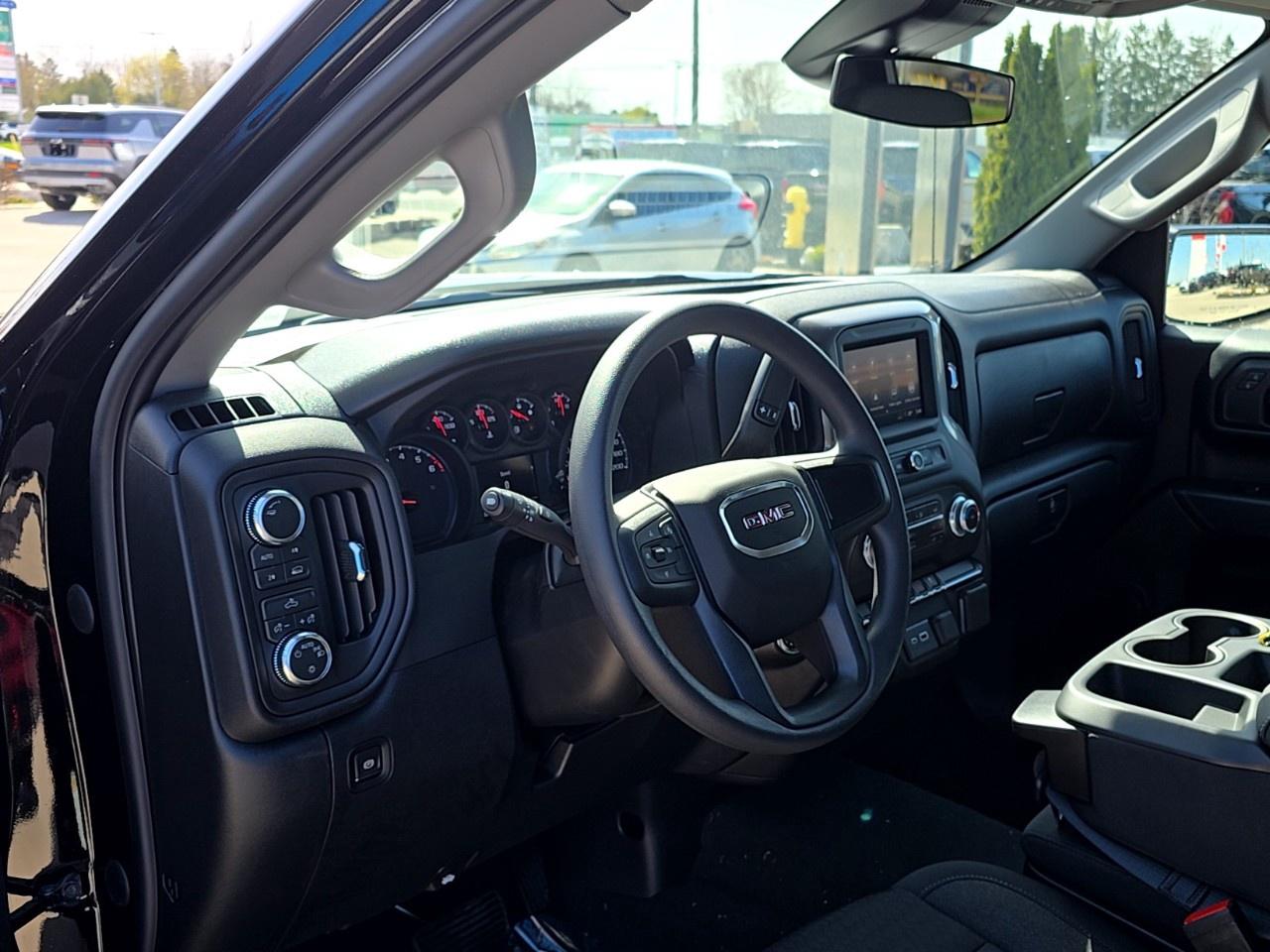 2026 GMC Sierra 1500 Crew Cab Short Box 4-Wheel Drive Pro Photo3