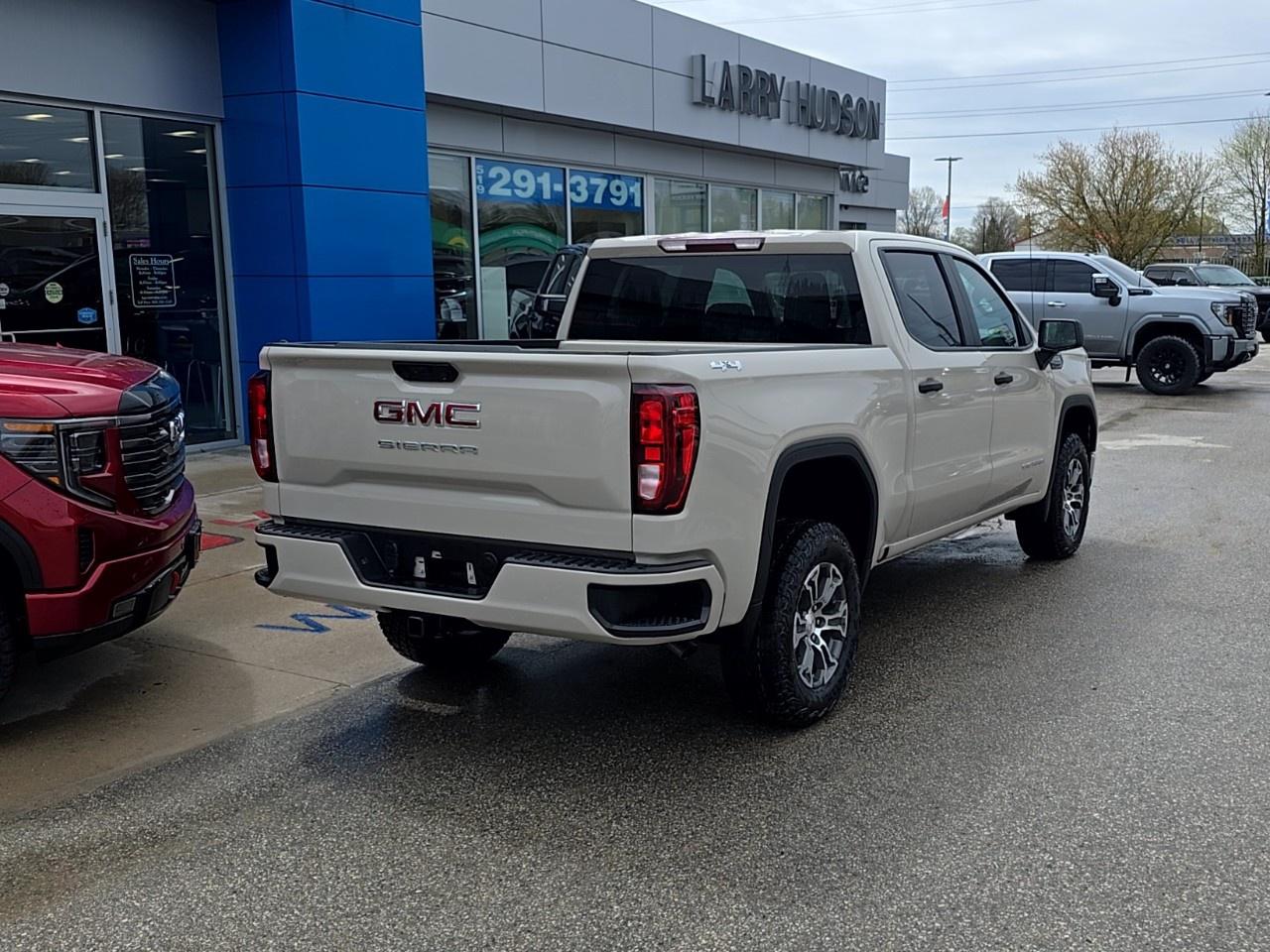 2026 GMC Sierra 1500 Crew Cab Short Box 4-Wheel Drive Pro Photo