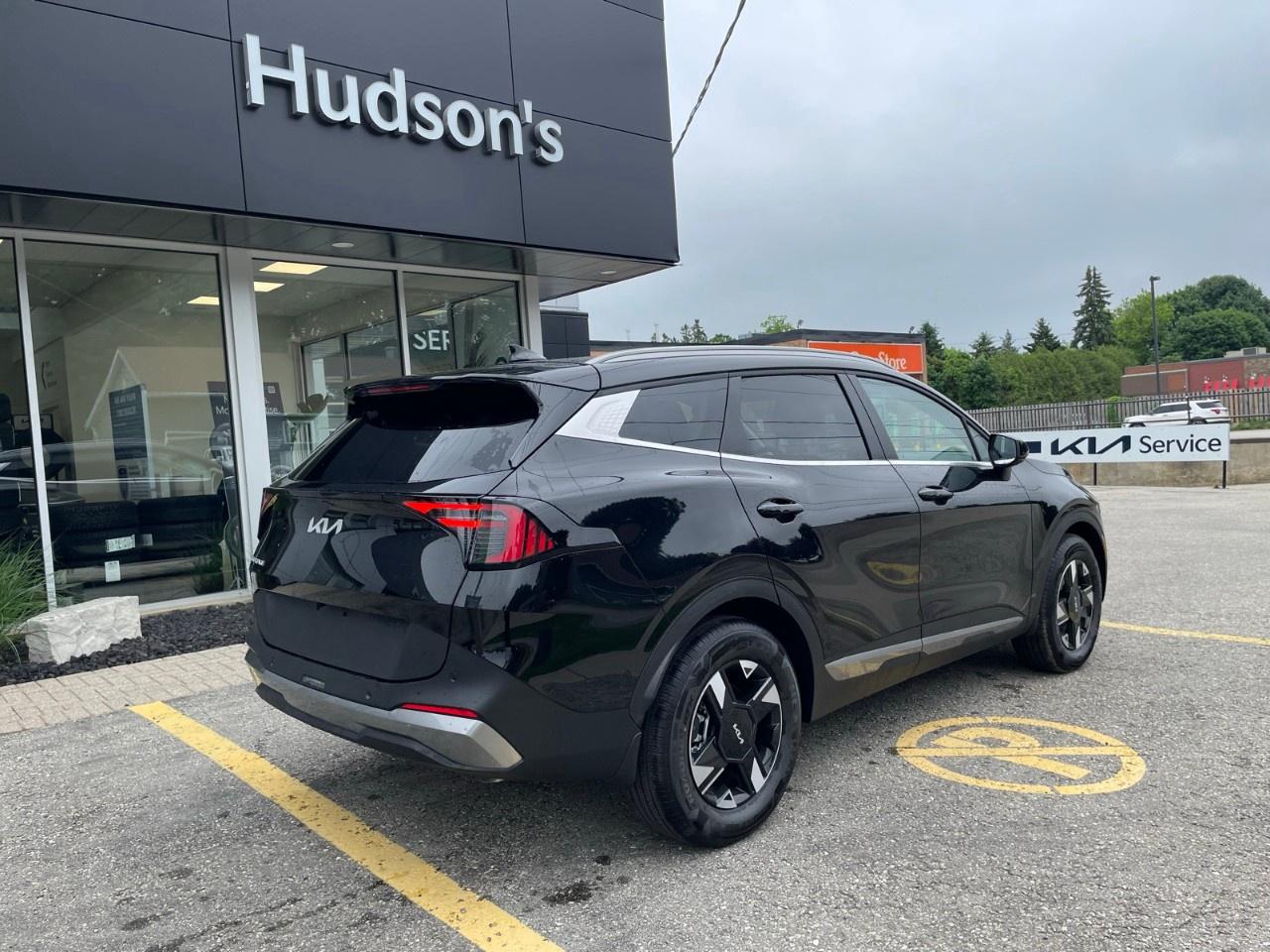 2026 Kia Sportage LX FWD Photo4