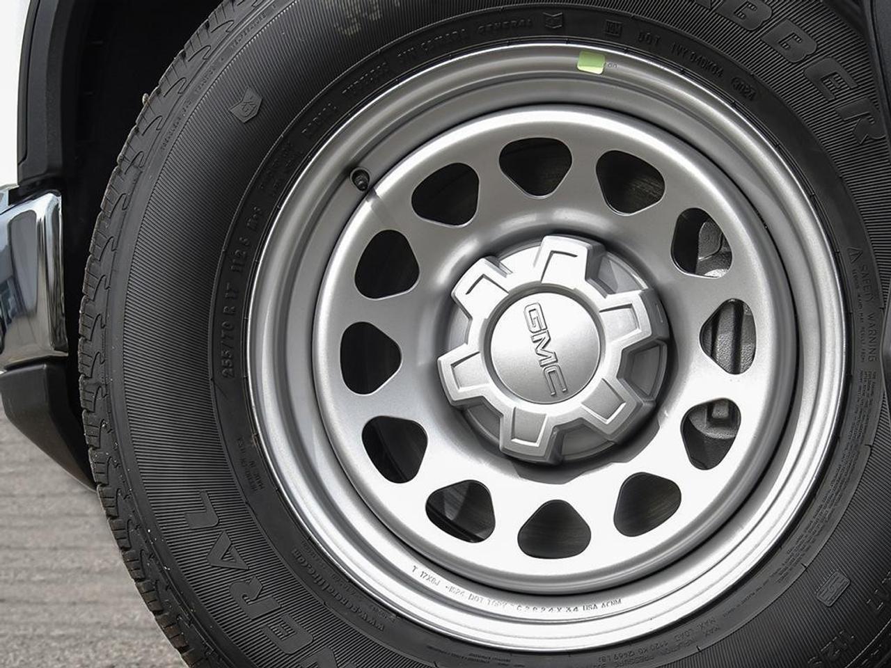 2026 GMC Sierra 1500 Crew Cab Short Box 4-Wheel Drive Pro Photo