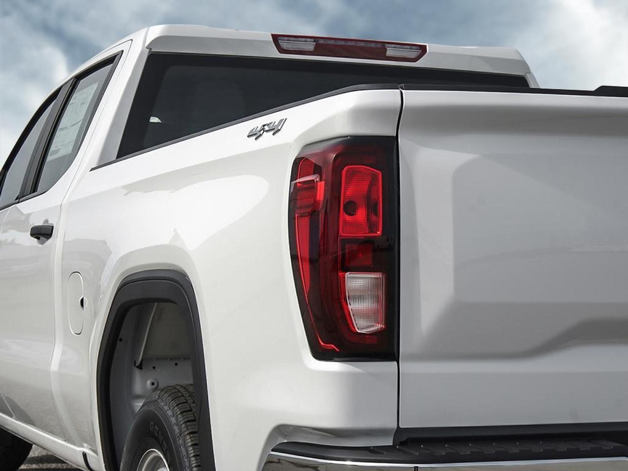 2026 GMC Sierra 1500 Crew Cab Short Box 4-Wheel Drive Pro Photo