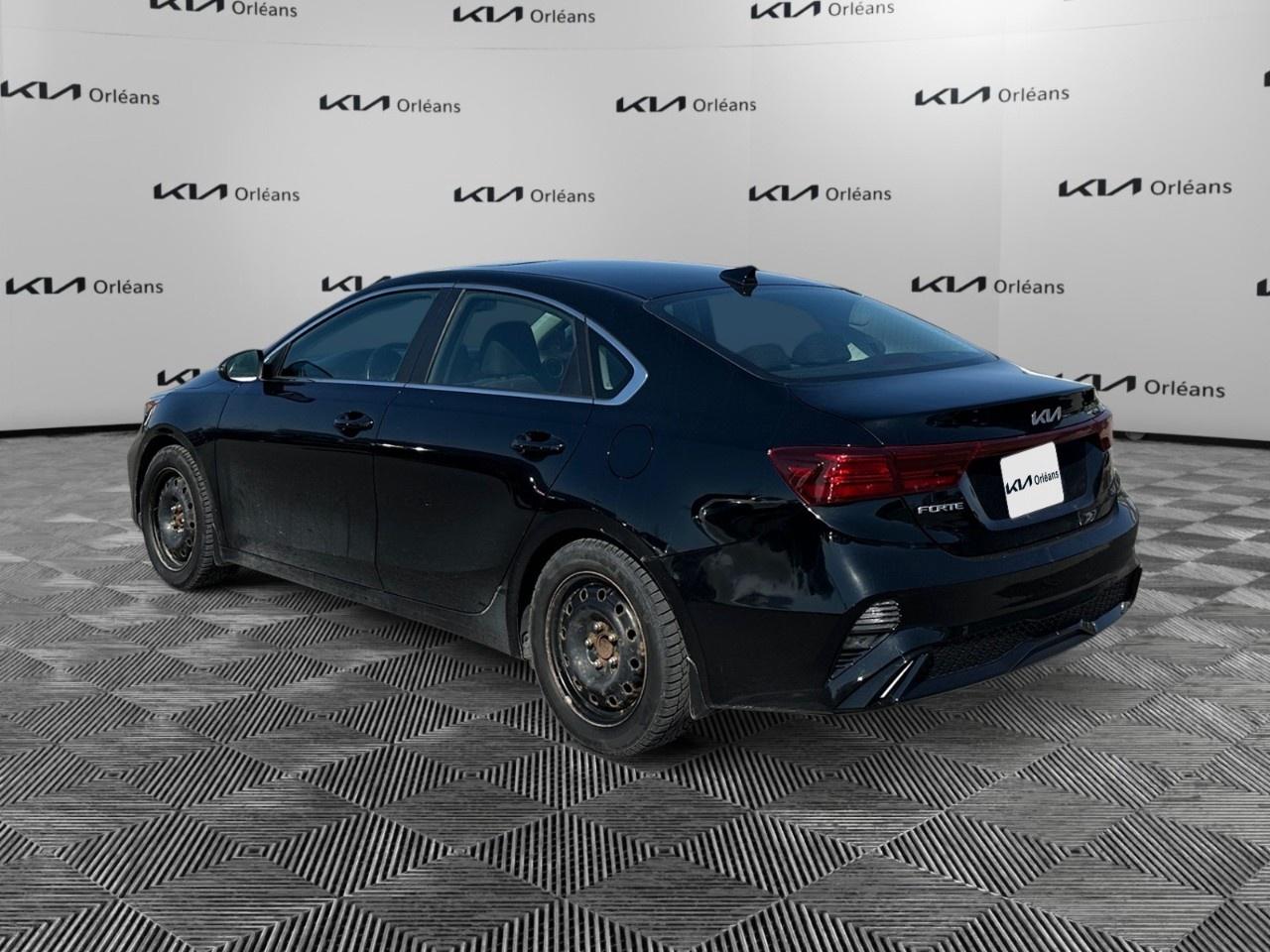 2023 Kia Forte EX  IVT Photo
