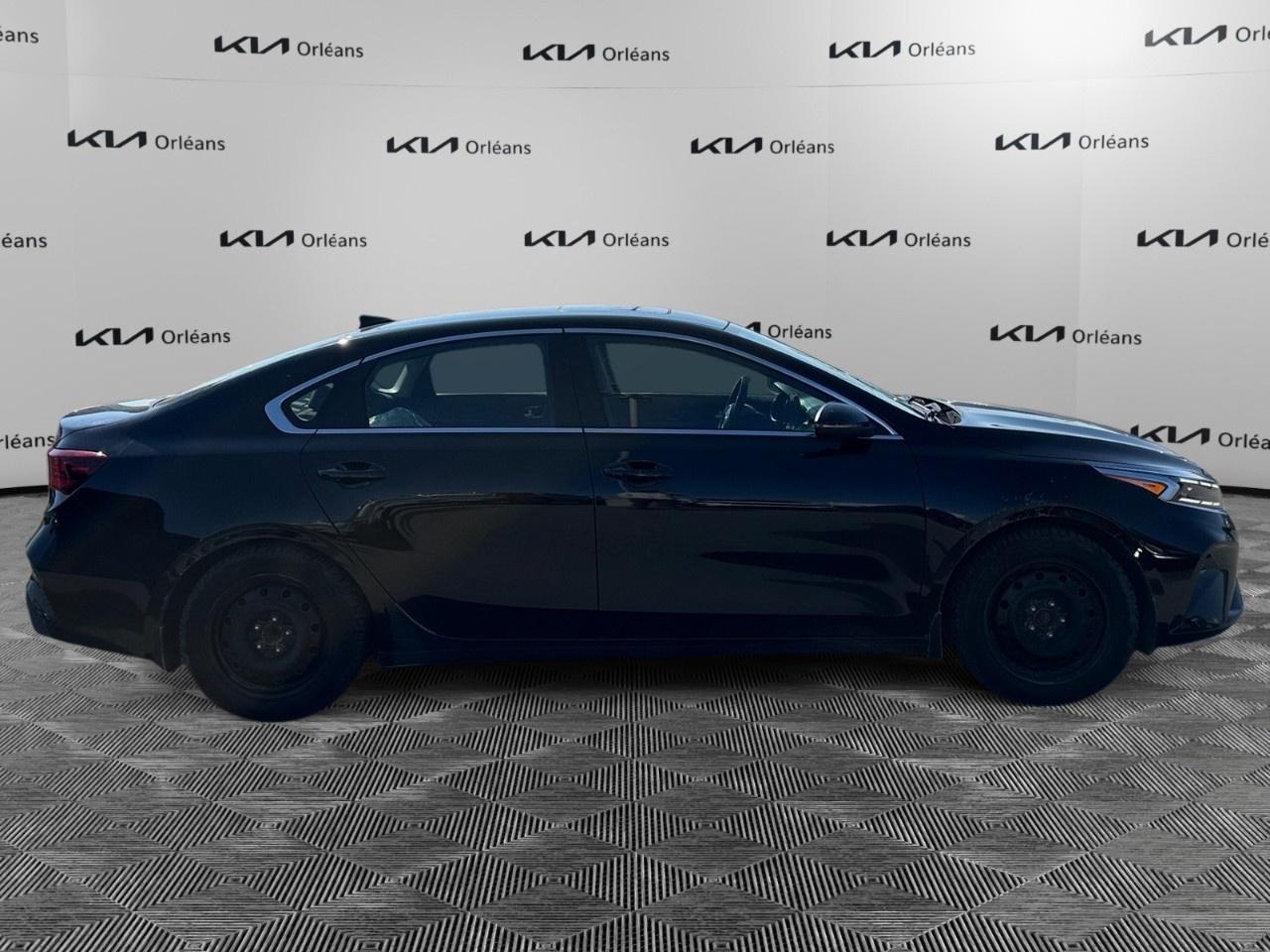 2023 Kia Forte EX  IVT Photo
