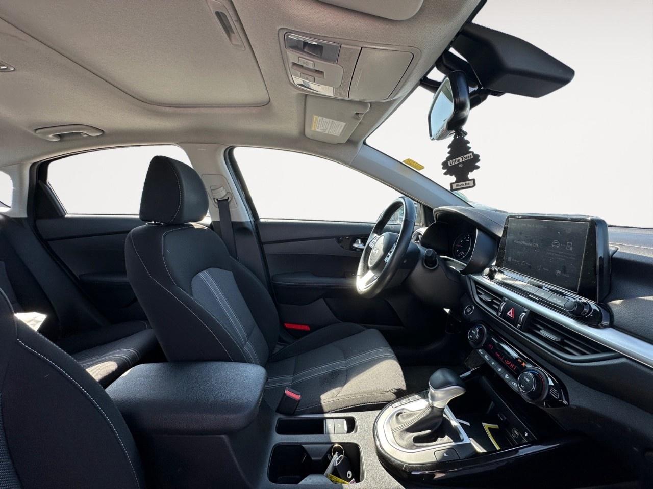 2023 Kia Forte EX  IVT Photo