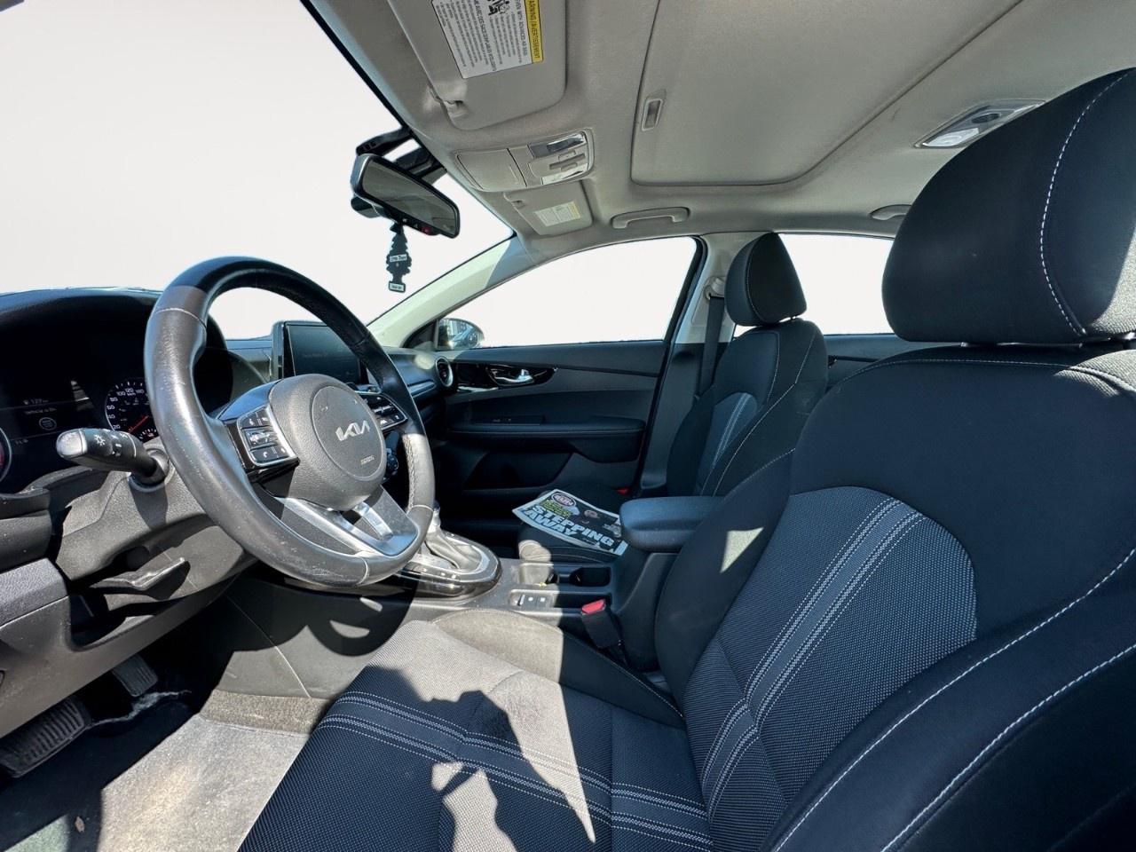 2023 Kia Forte EX  IVT Photo