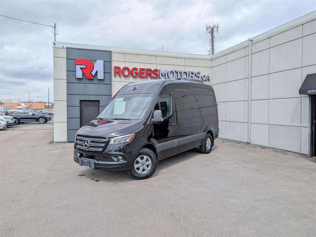 2024 Mercedes-Benz Sprinter 2500 PASSENGER 144 WB - PWD DOOR - 360 CAM - TECH FEATS Photo0