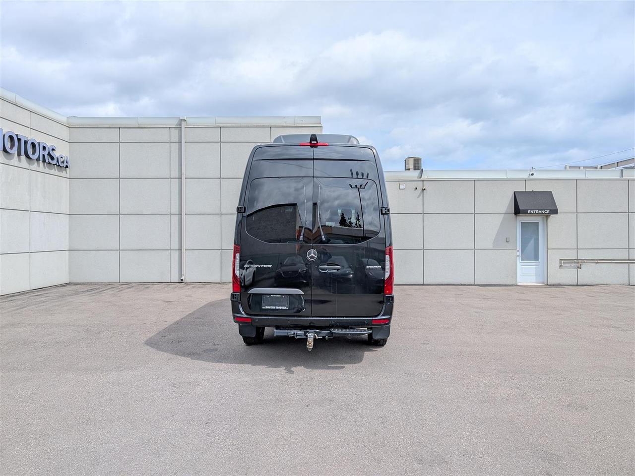 2024 Mercedes-Benz Sprinter 2500 PASSENGER 144 WB - PWD DOOR - 360 CAM - TECH FEATS Photo3