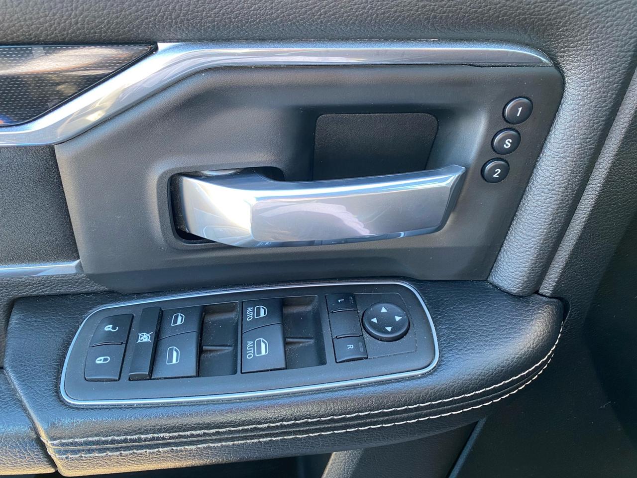 2022 RAM 2500 Laramie | Mega Cab | Cummins Diesel 4X4 | Commercial Leasing Available Photo