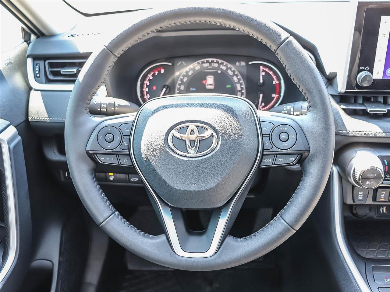 2025 Toyota RAV4 XLE Photo