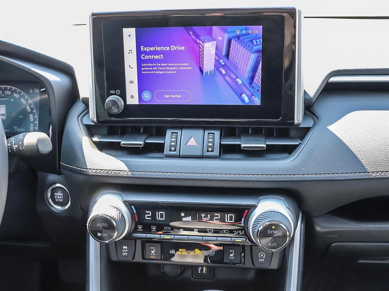 2025 Toyota RAV4 XLE Photo