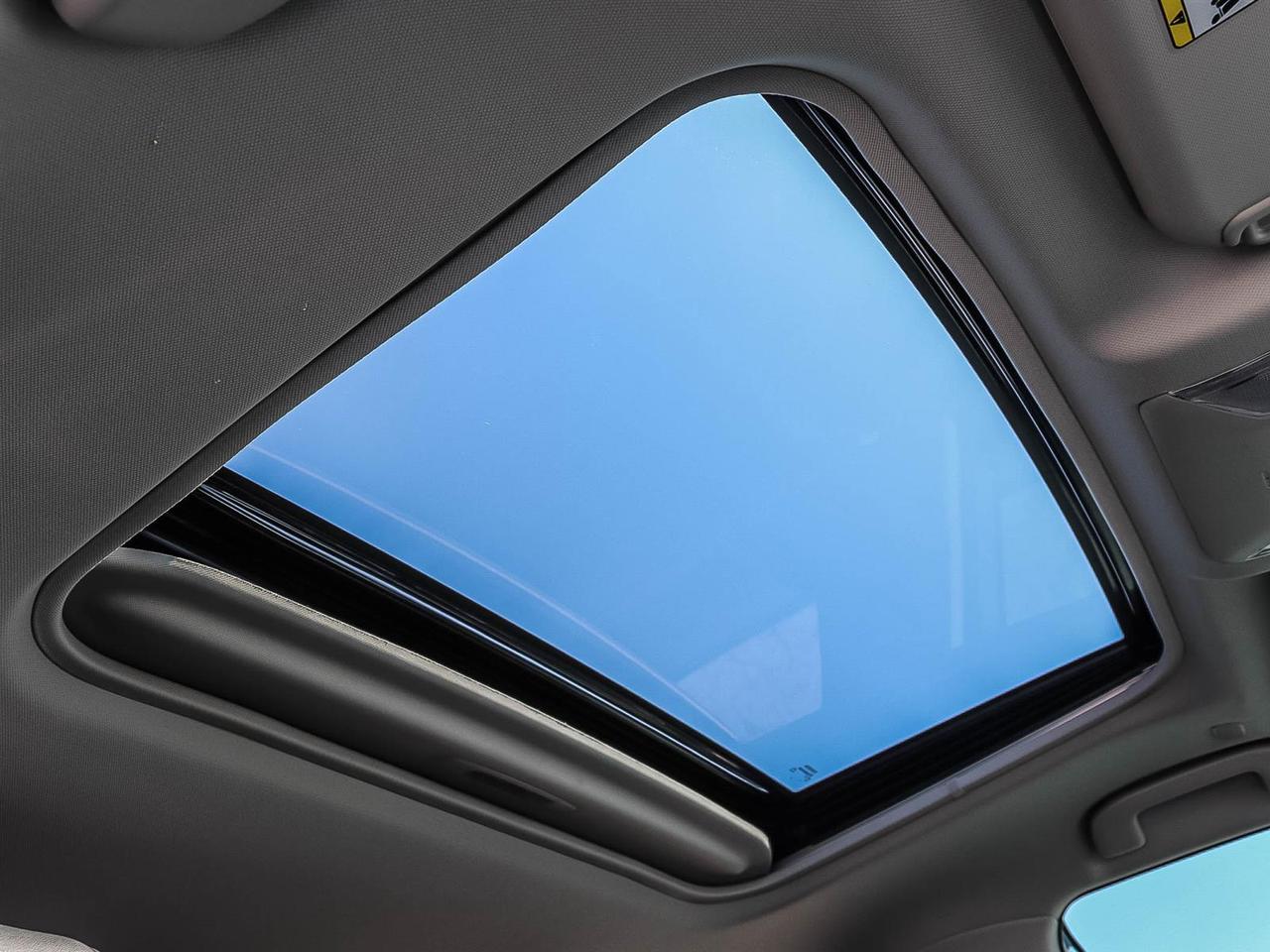 2025 Toyota RAV4 XLE Photo