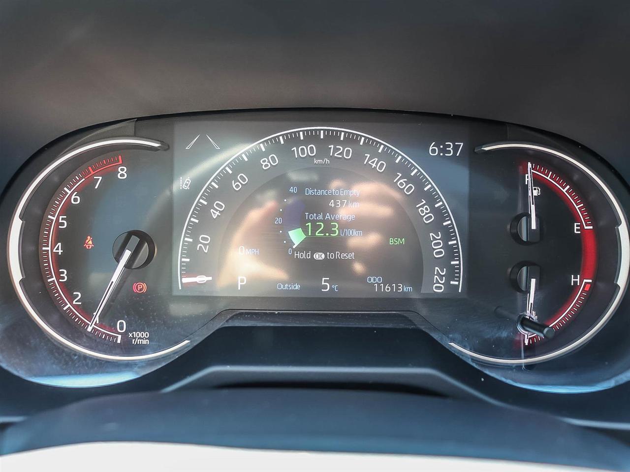 2025 Toyota RAV4 XLE Photo