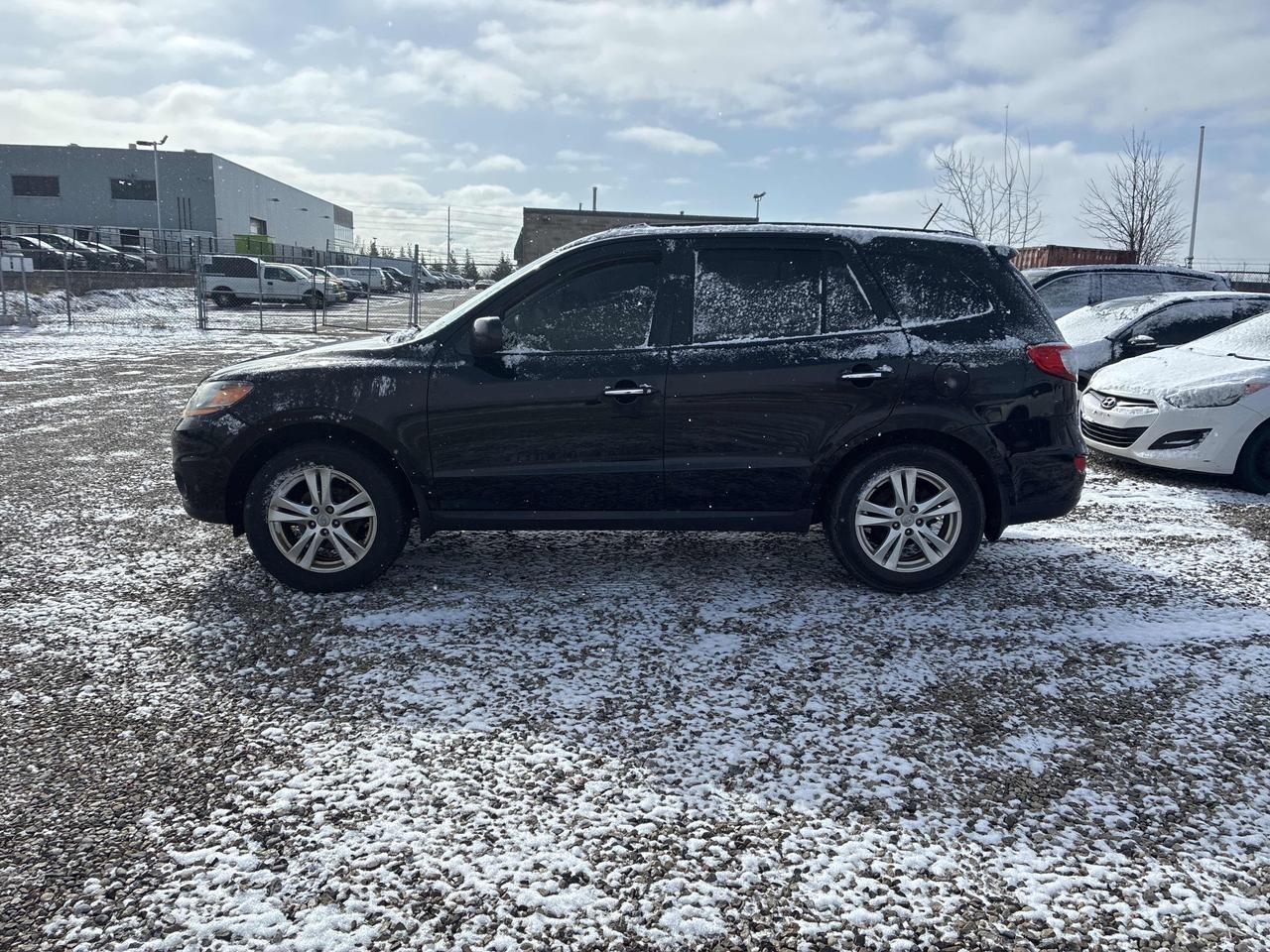 2010 Hyundai Santa Fe Limited - FULLY LOADED VEHICLE! Photo