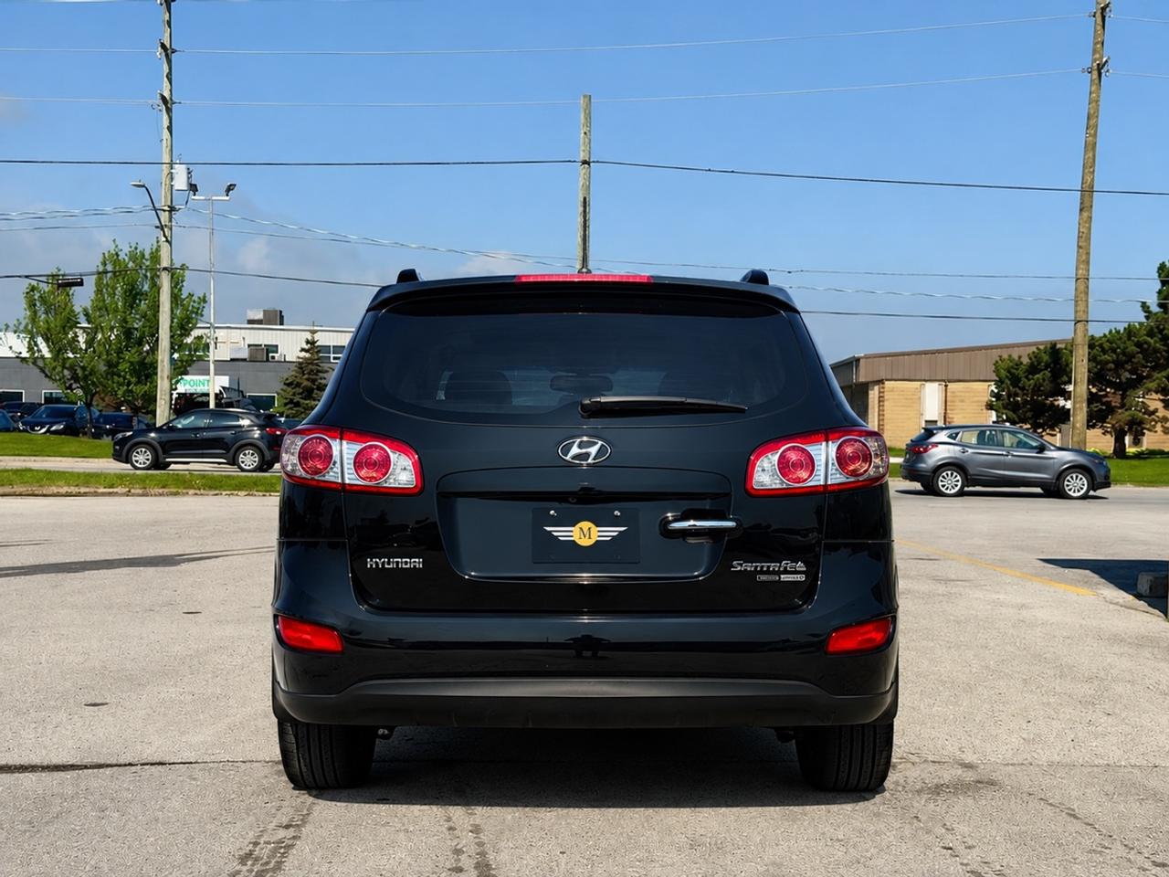 2010 Hyundai Santa Fe Limited - FULLY LOADED VEHICLE! Photo2