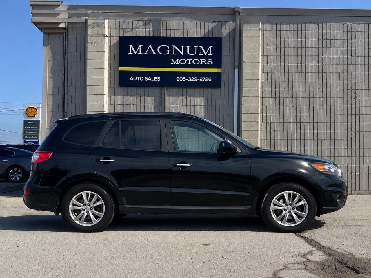 2010 Hyundai Santa Fe Limited - FULLY LOADED VEHICLE! Photo
