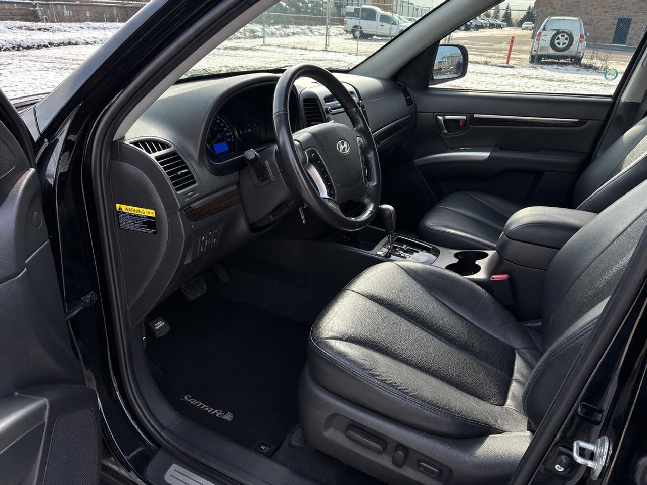 2010 Hyundai Santa Fe Limited - FULLY LOADED VEHICLE! Photo