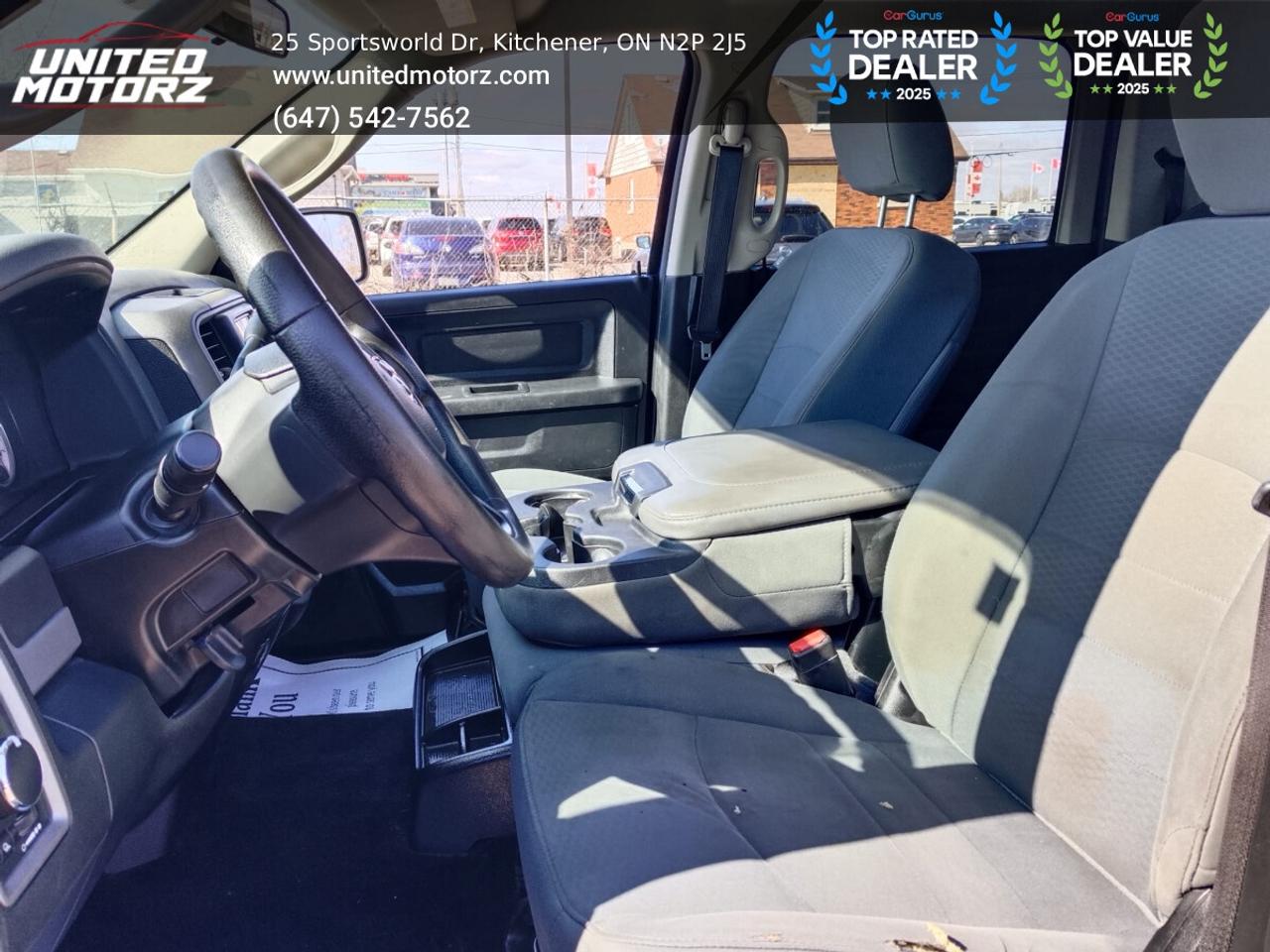 2015 RAM 1500 ST Crew Cab 140.5" Hemi 5.7L V8~ONE OWNE Photo