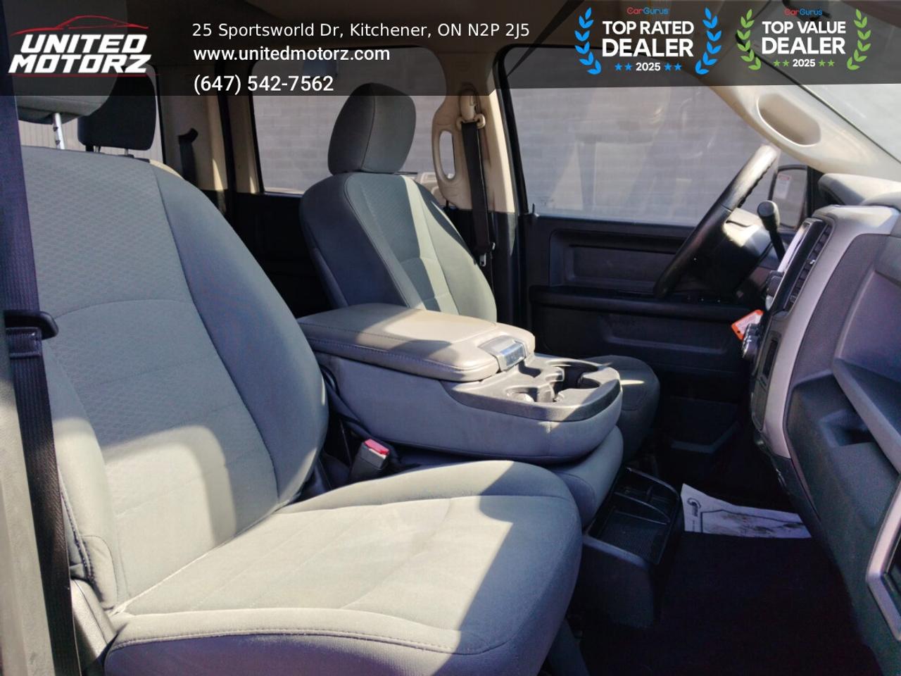 2015 RAM 1500 ST Crew Cab 140.5" Hemi 5.7L V8~ONE OWNE Photo