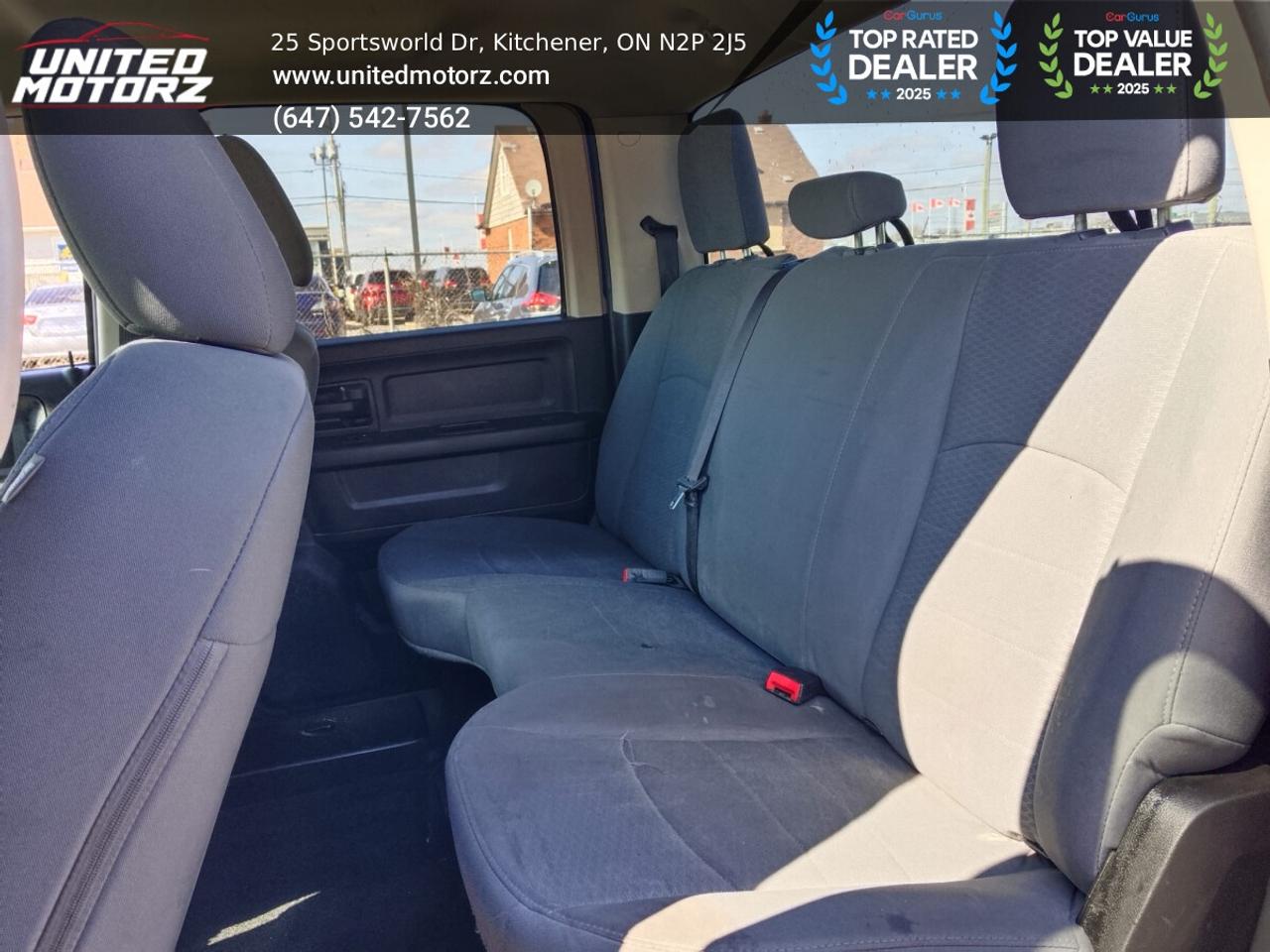 2015 RAM 1500 ST Crew Cab 140.5" Hemi 5.7L V8~ONE OWNE Photo