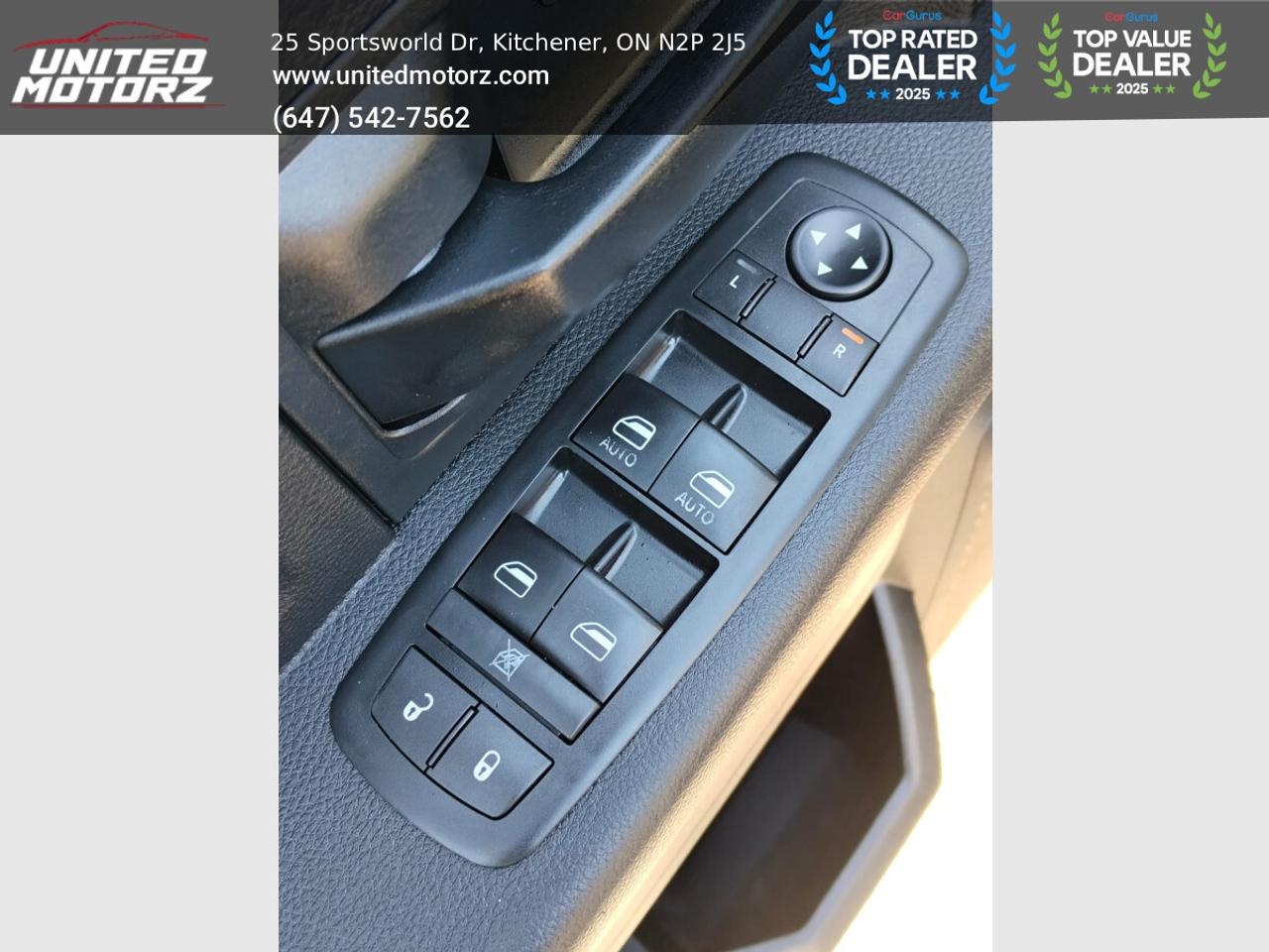 2015 RAM 1500 ST Crew Cab 140.5" Hemi 5.7L V8~ONE OWNE Photo