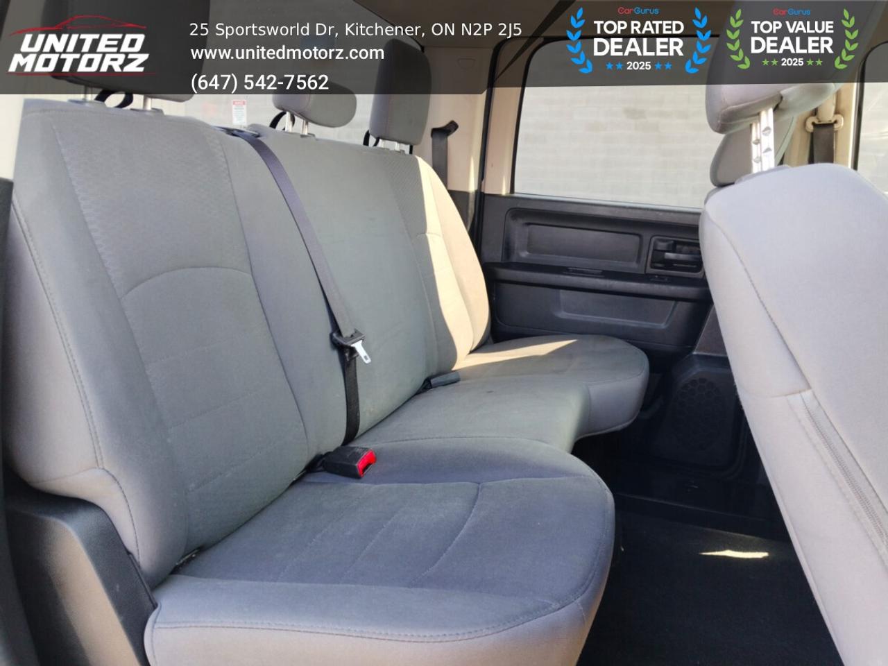 2015 RAM 1500 ST Crew Cab 140.5" Hemi 5.7L V8~ONE OWNE Photo