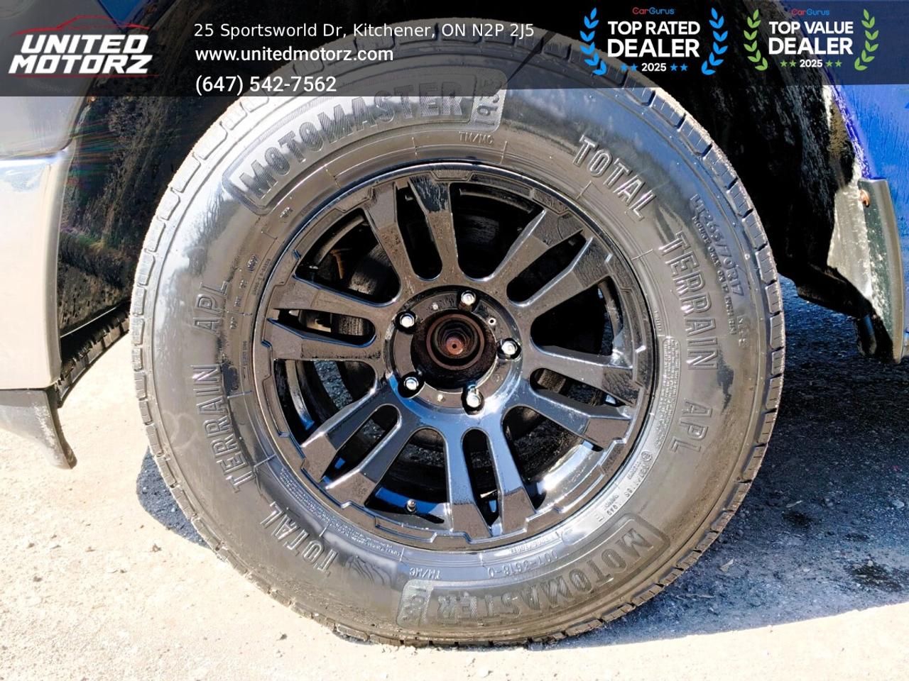 2015 RAM 1500 ST Crew Cab 140.5" Hemi 5.7L V8~ONE OWNE Photo