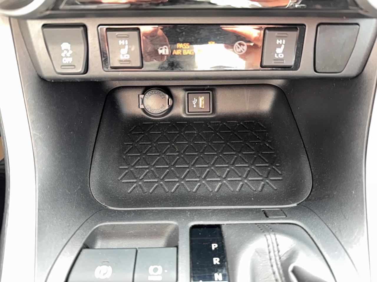 2024 Toyota RAV4 Hybrid LE AWD Photo