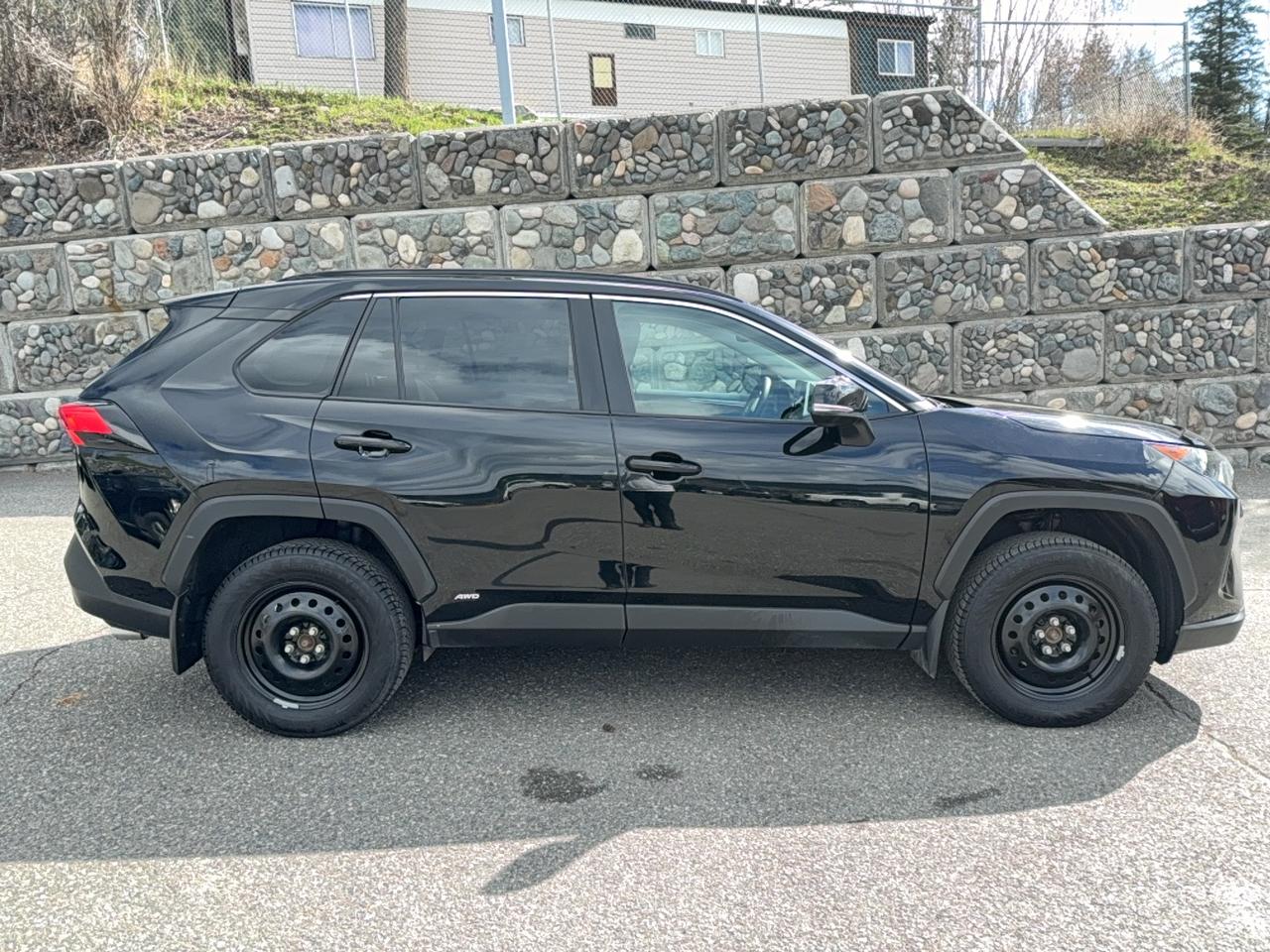2024 Toyota RAV4 Hybrid LE AWD Photo