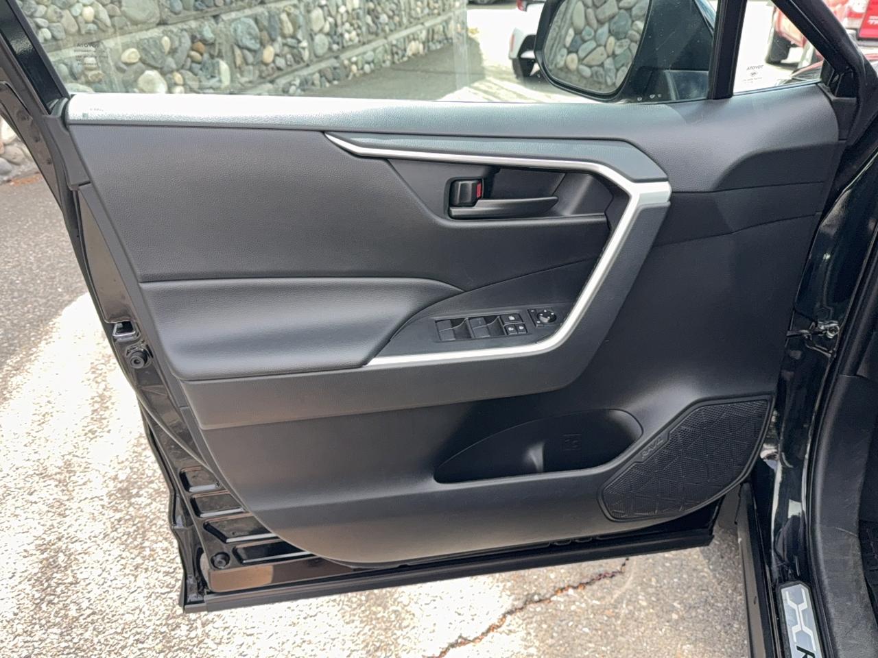 2024 Toyota RAV4 Hybrid LE AWD Photo