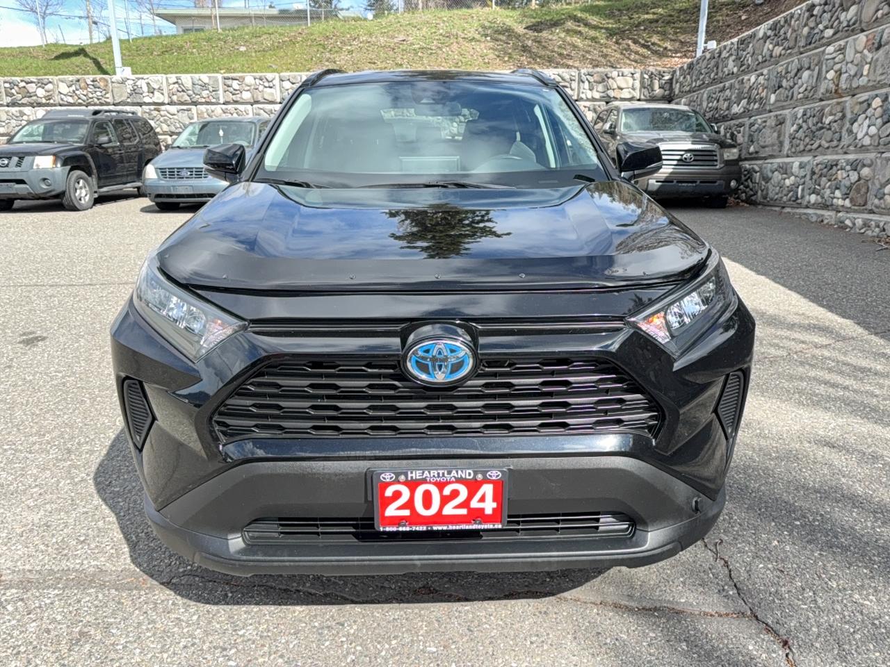 2024 Toyota RAV4 Hybrid LE AWD Photo