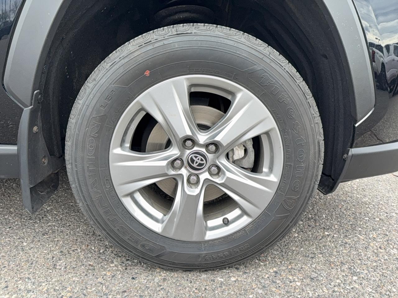 2024 Toyota RAV4 Hybrid LE AWD Photo