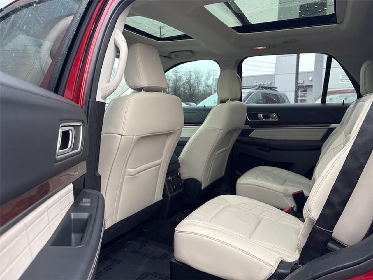 2018 Ford Explorer Platinum  - Sunroof -  Navigation Photo