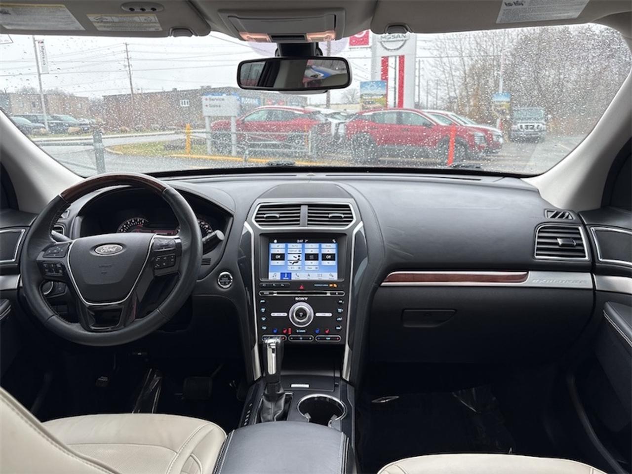 2018 Ford Explorer Platinum  - Sunroof -  Navigation Photo
