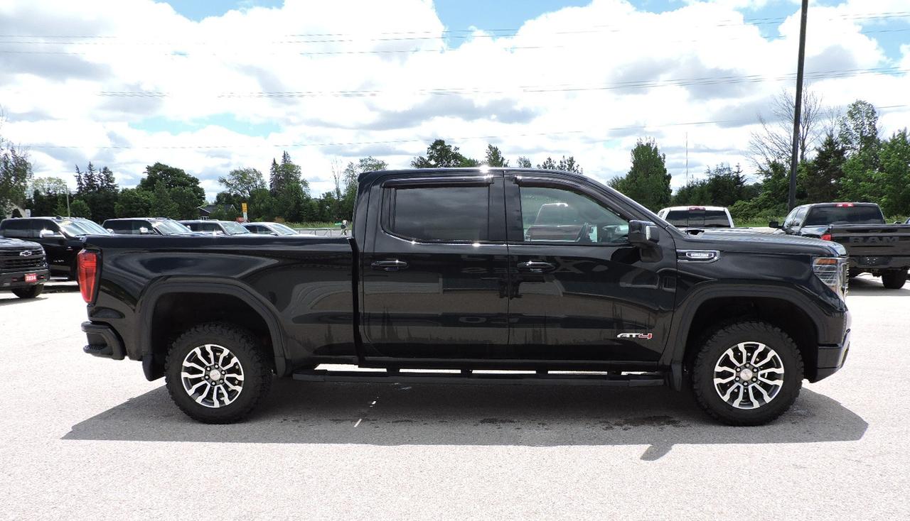 2022 GMC Sierra 1500 AT4 3.0L Diesel 4X4 Leather 1 Owner Only 64000KM Photo3