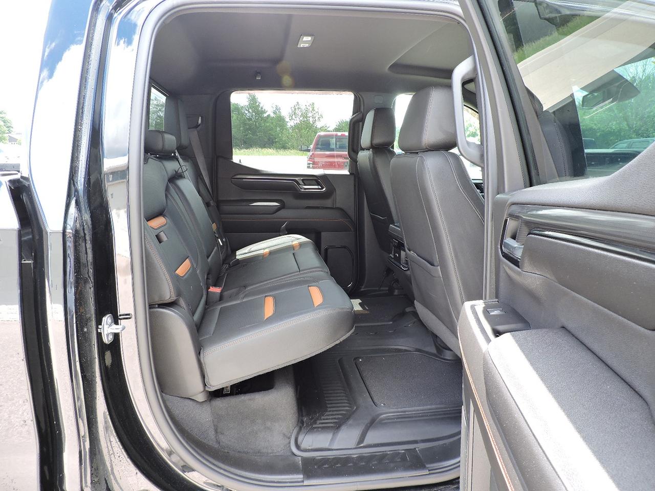 2022 GMC Sierra 1500 AT4 3.0L Diesel 4X4 Leather 1 Owner Only 64000KM Photo