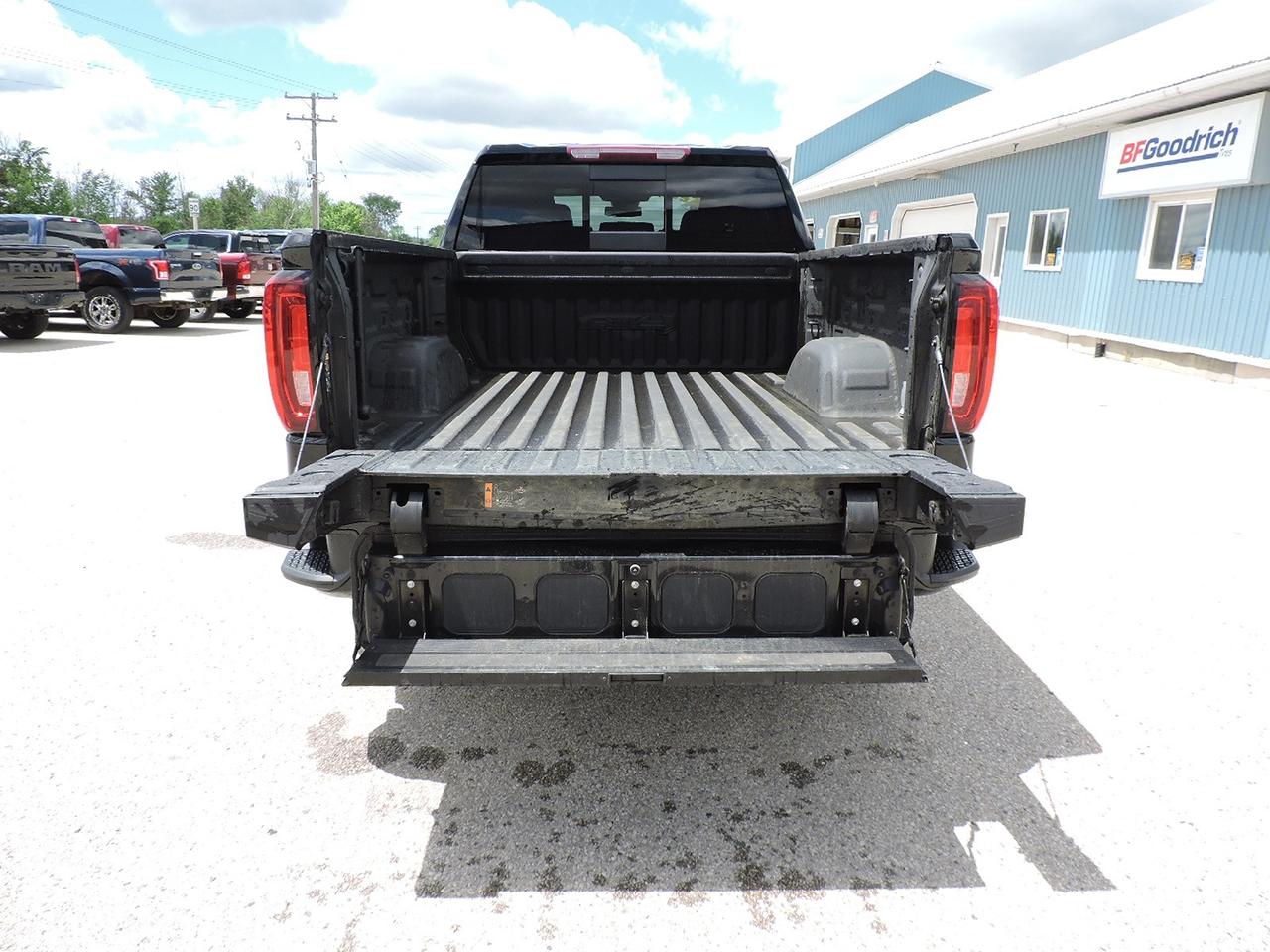 2022 GMC Sierra 1500 AT4 3.0L Diesel 4X4 Leather 1 Owner Only 64000KM Photo