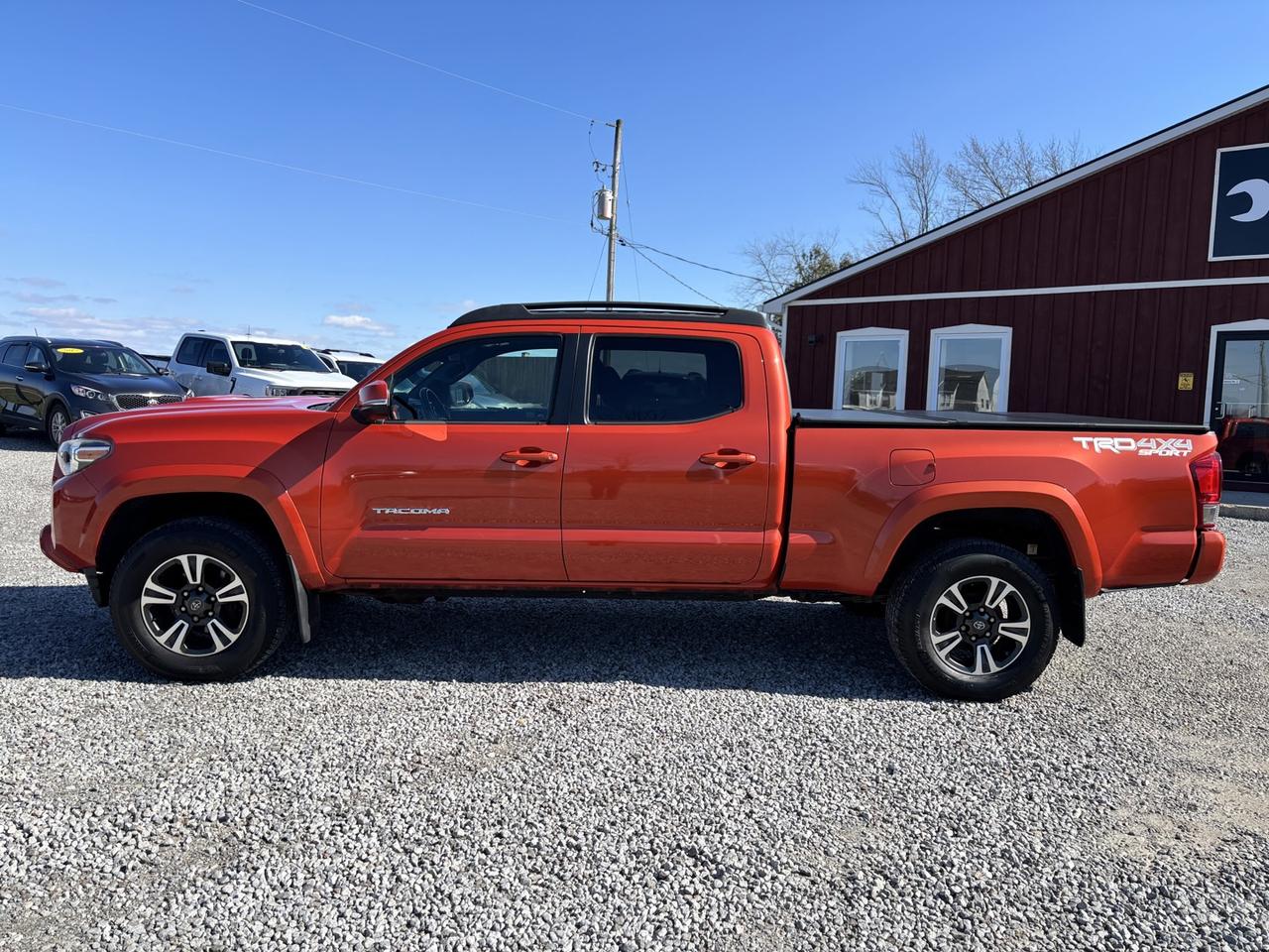2017 Toyota Tacoma TRD Sport Photo