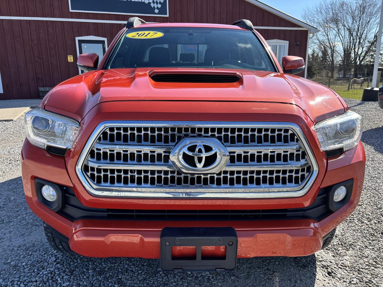 2017 Toyota Tacoma TRD Sport Photo